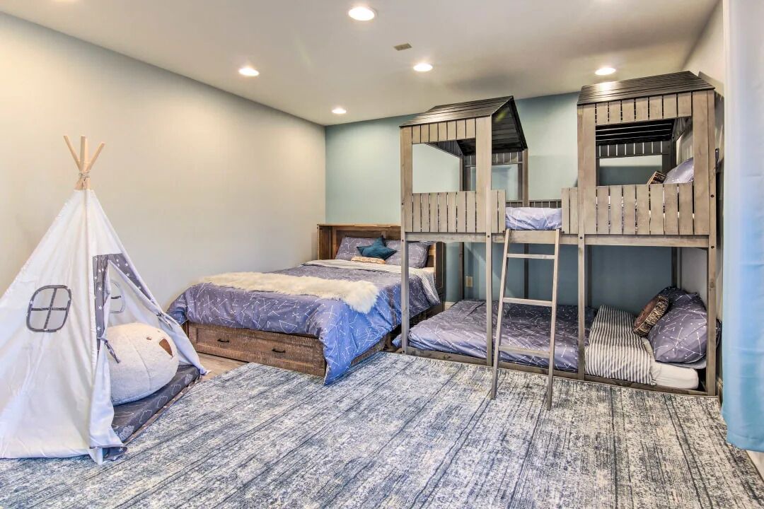 Photo of Bedroom in Laurel Ridge