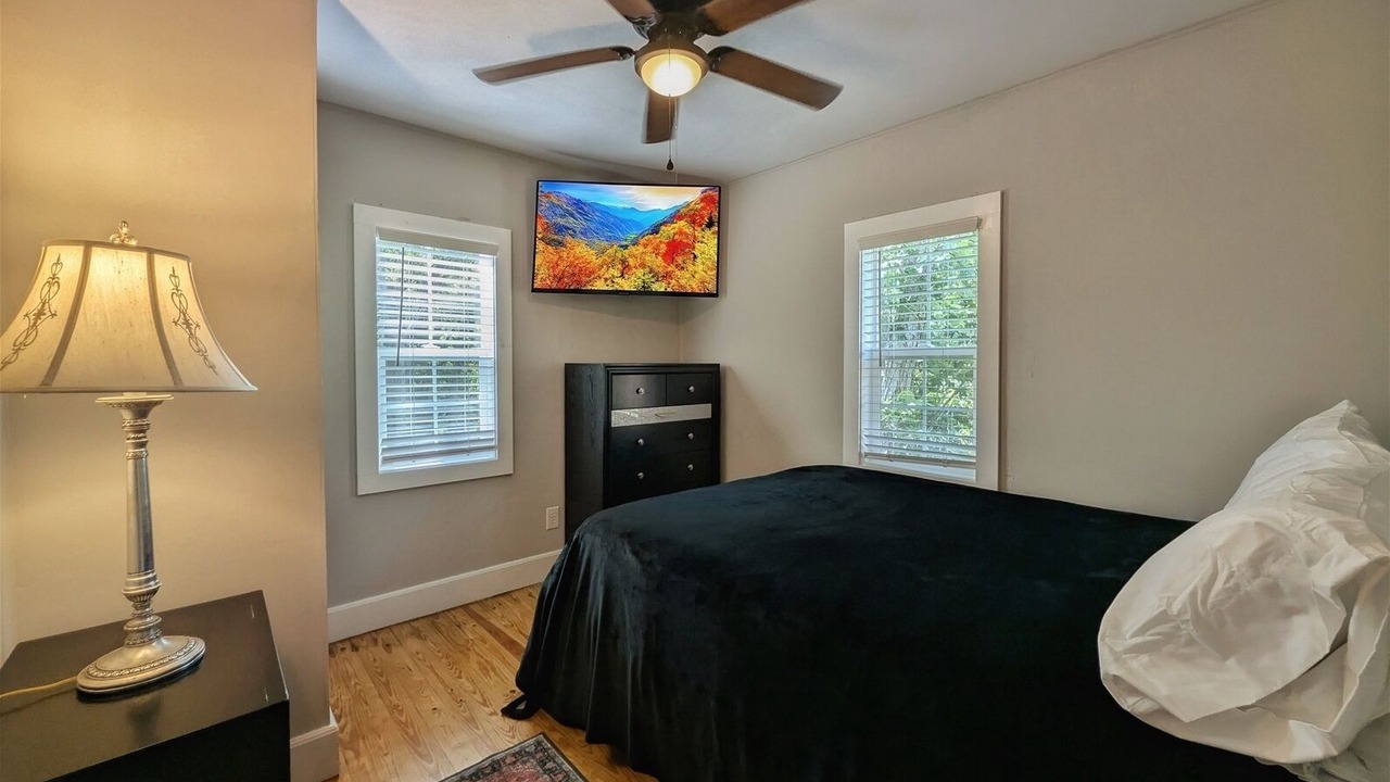 Photo of Bedroom in Lake Junaluska