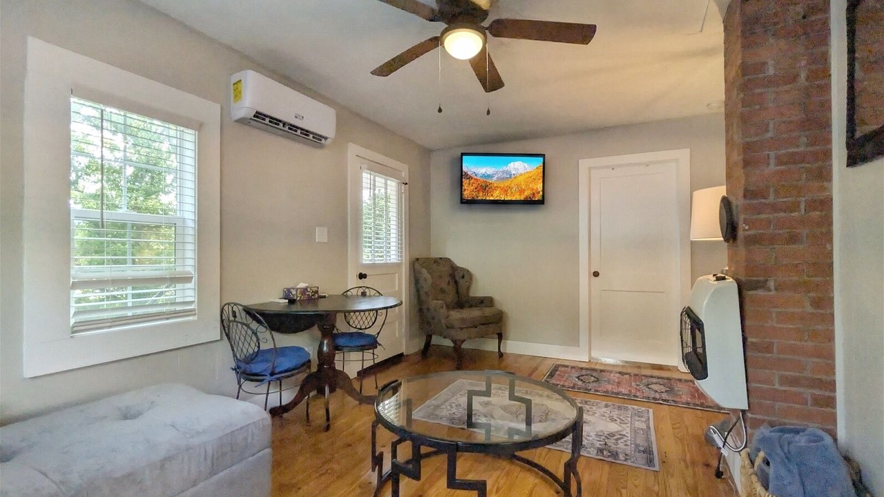 Photo of Livingroom in Lake Junaluska