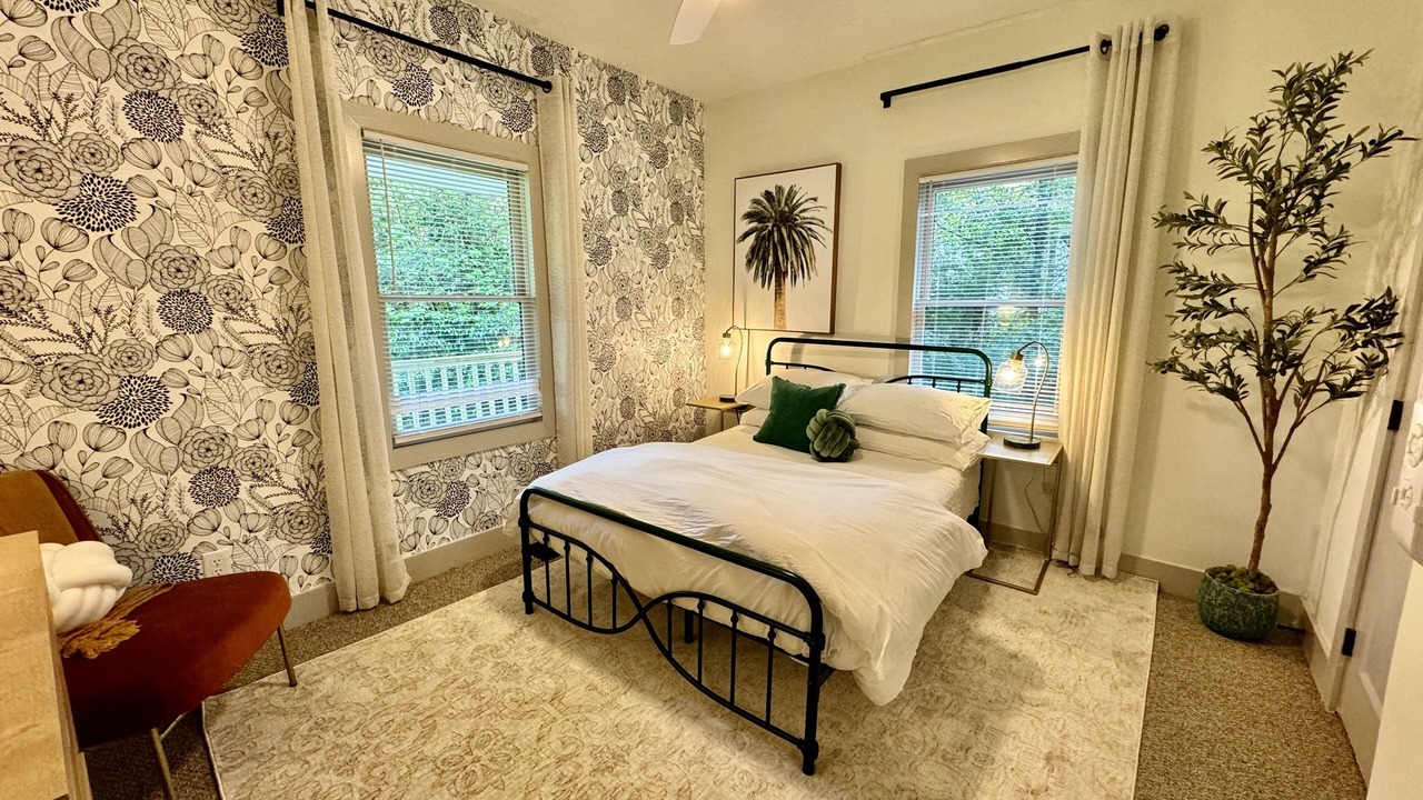 Photo of Bedroom in Summerville