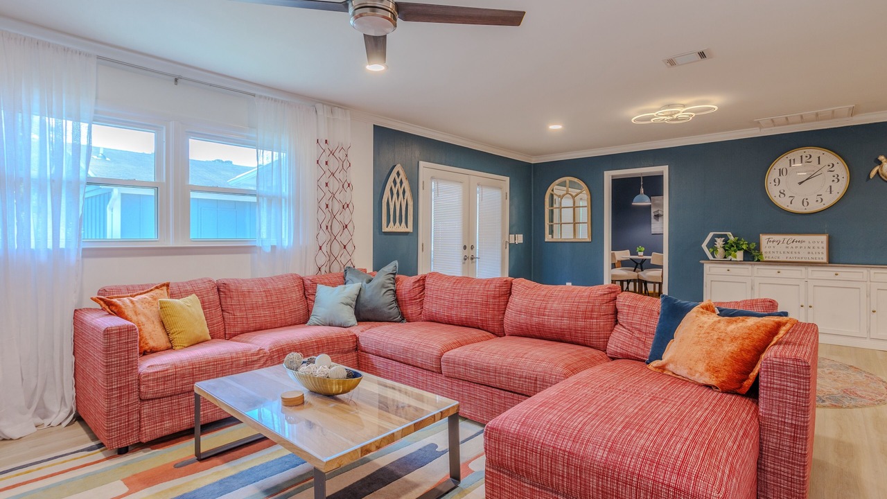 Photo of Livingroom in Ogden