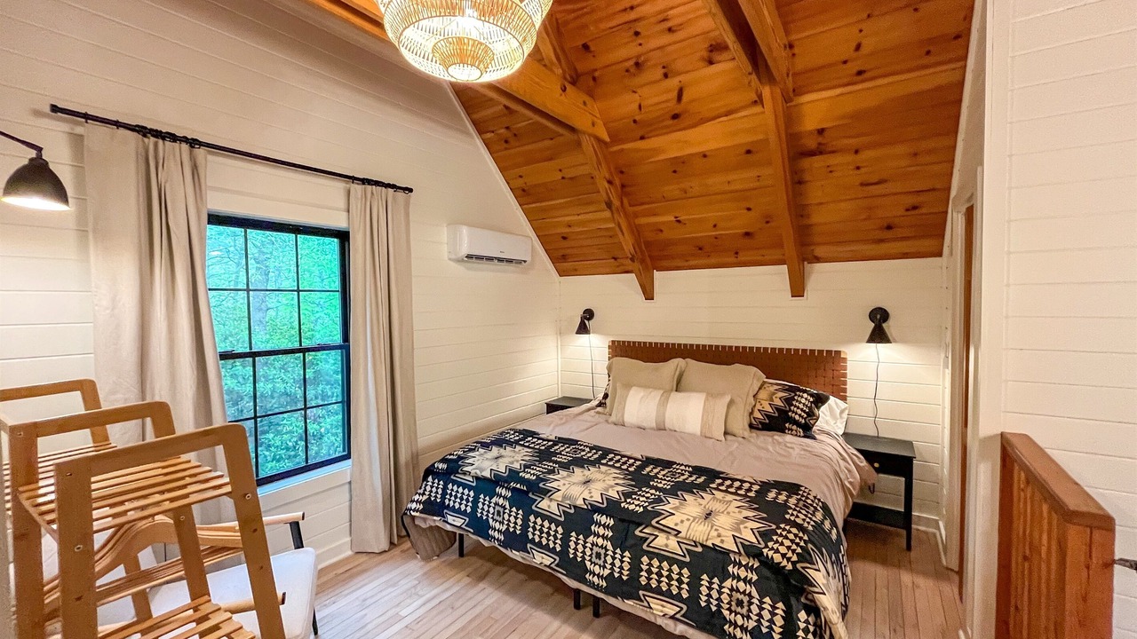 Photo of Bedroom in Bear Den