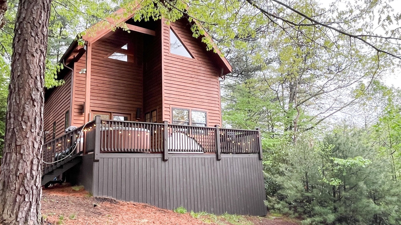 Photo of Outdoor in Bear Den