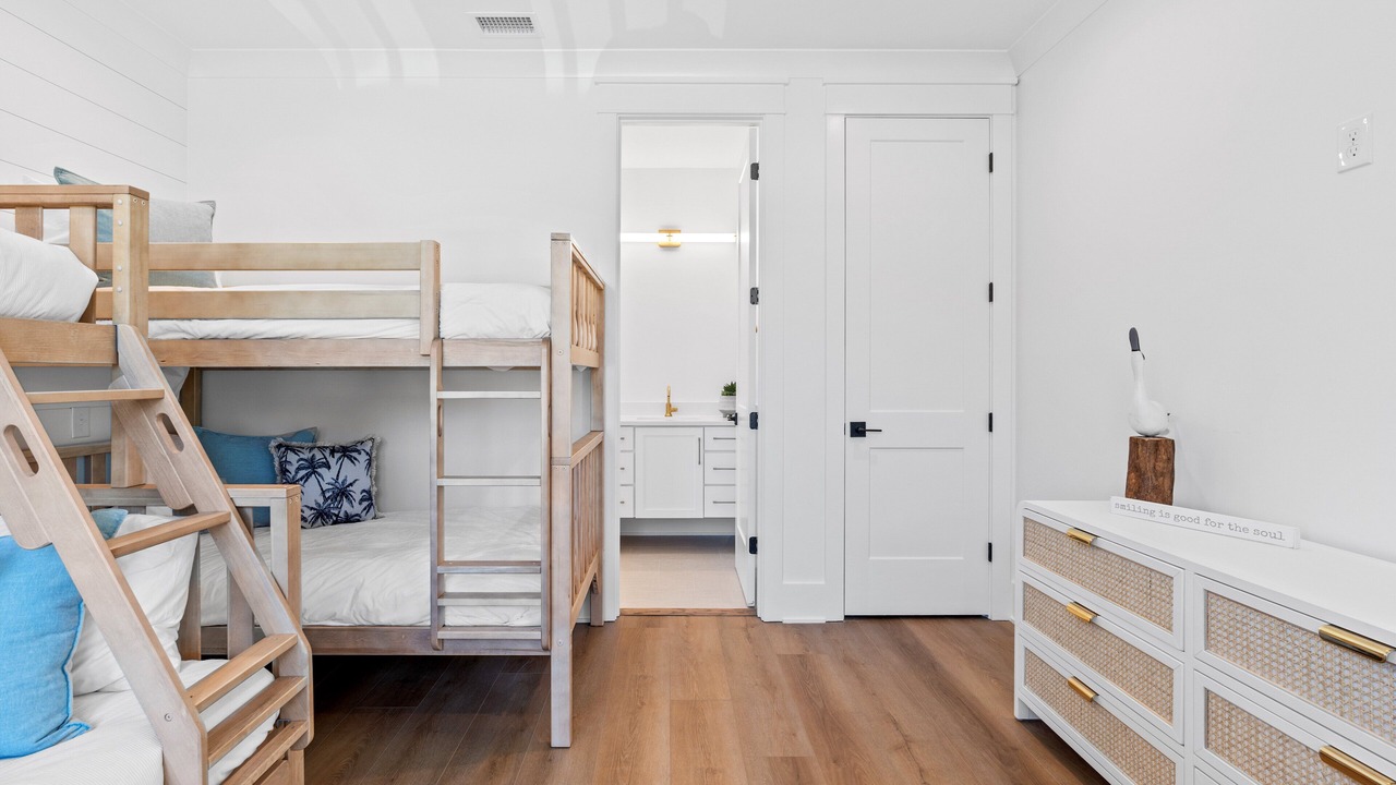 Photo of Bedroom in Tranquil Harbour