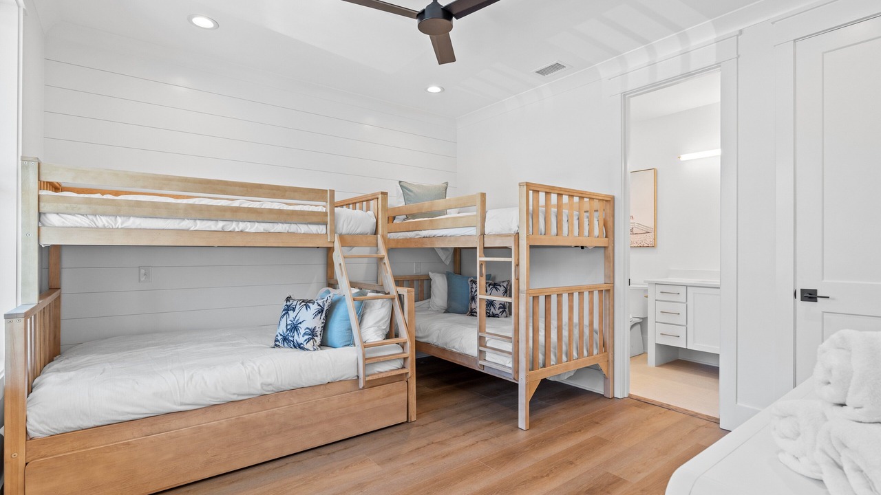 Photo of Bedroom in Tranquil Harbour