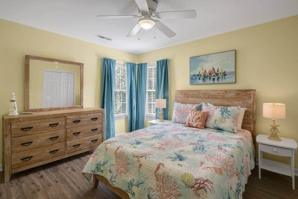 Photo of Bedroom in Caswell Beach