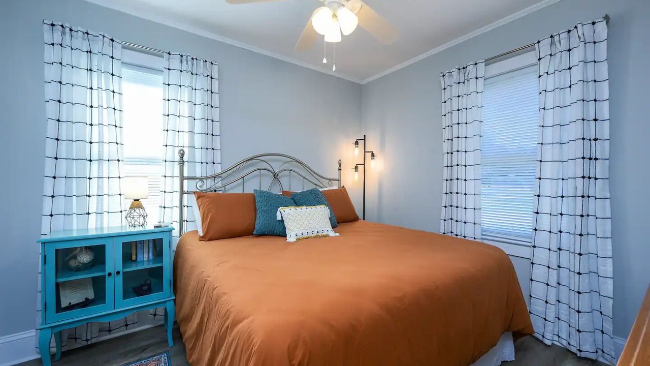 Photo of Bedroom in James City