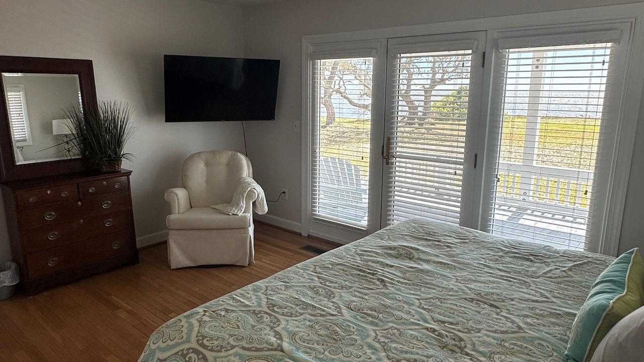 Photo of Bedroom in Carteret County