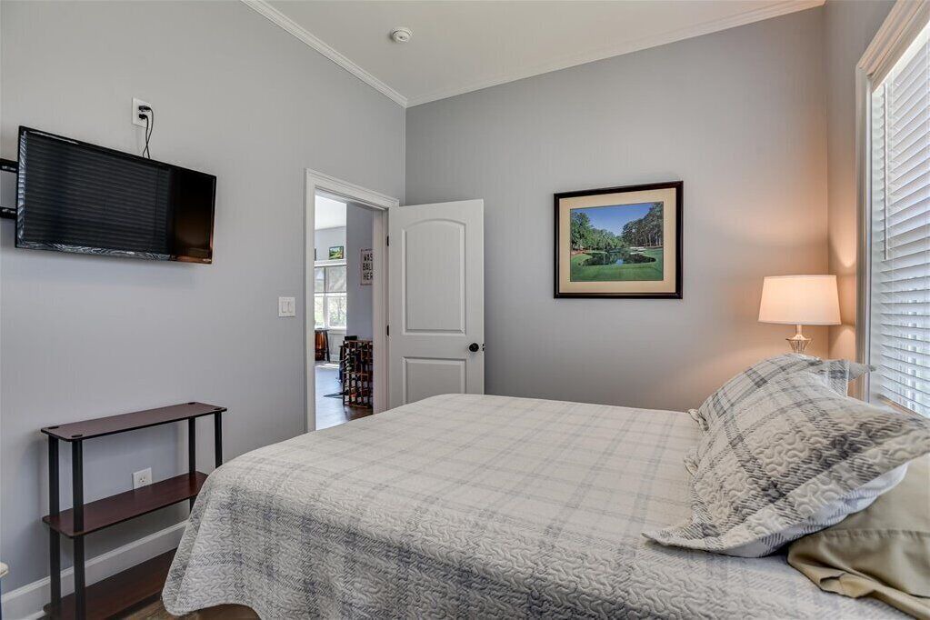 Photo of Bedroom in Summerville