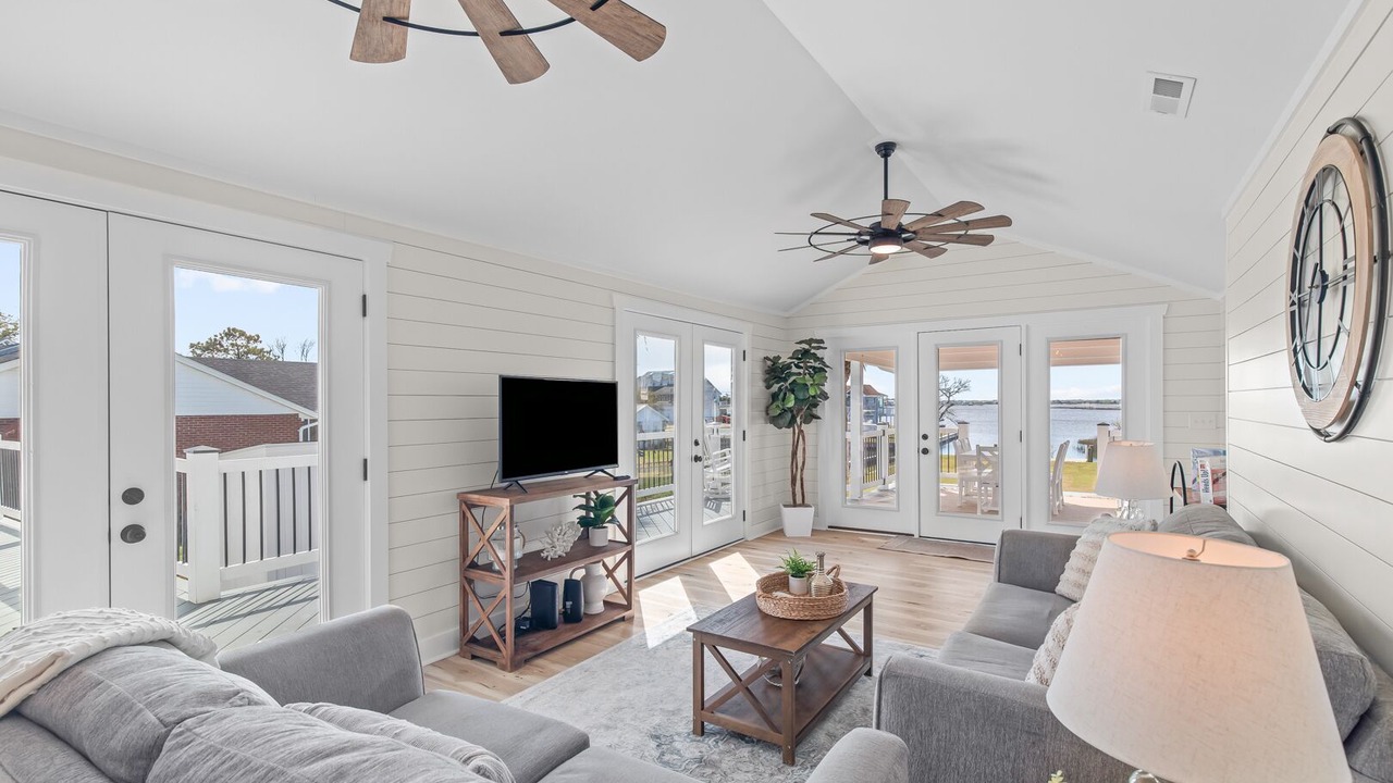 Photo of Livingroom in Newport