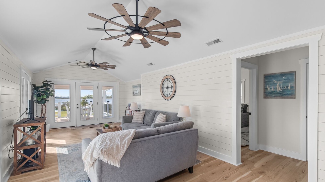 Photo of Livingroom in Newport