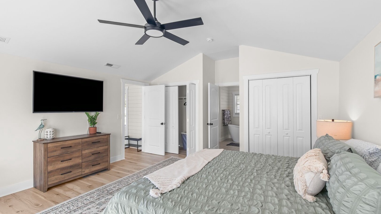 Photo of Bedroom in Newport