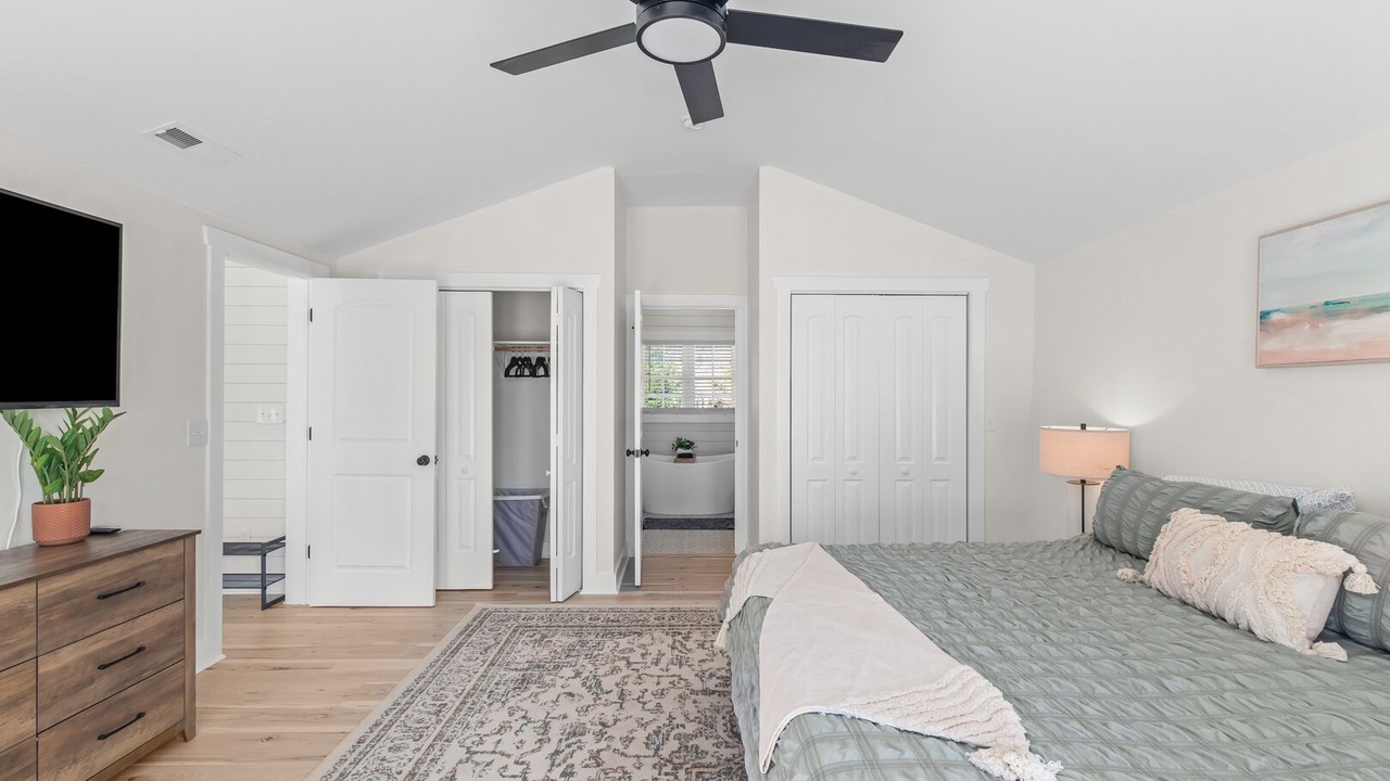 Photo of Bedroom in Newport