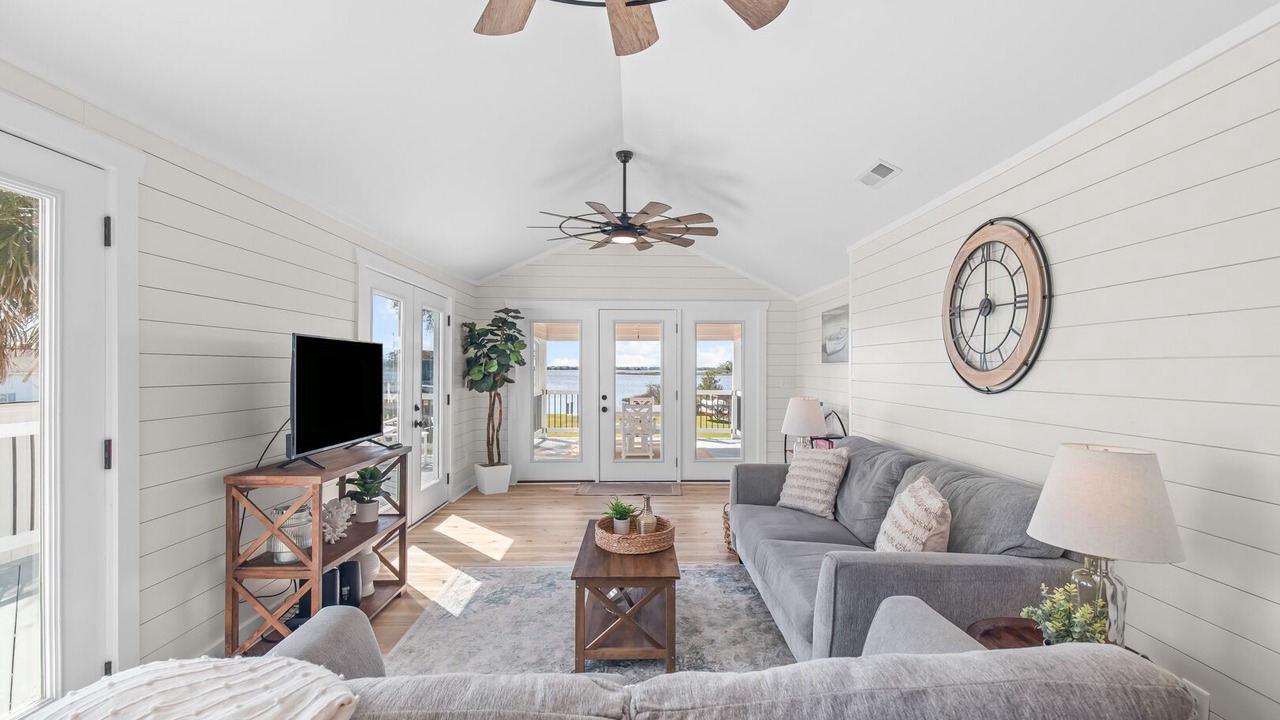 Photo of Livingroom in Newport