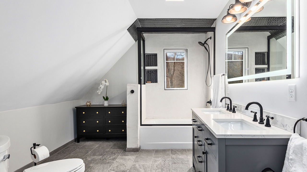 Photo of Bathroom in Swannanoa