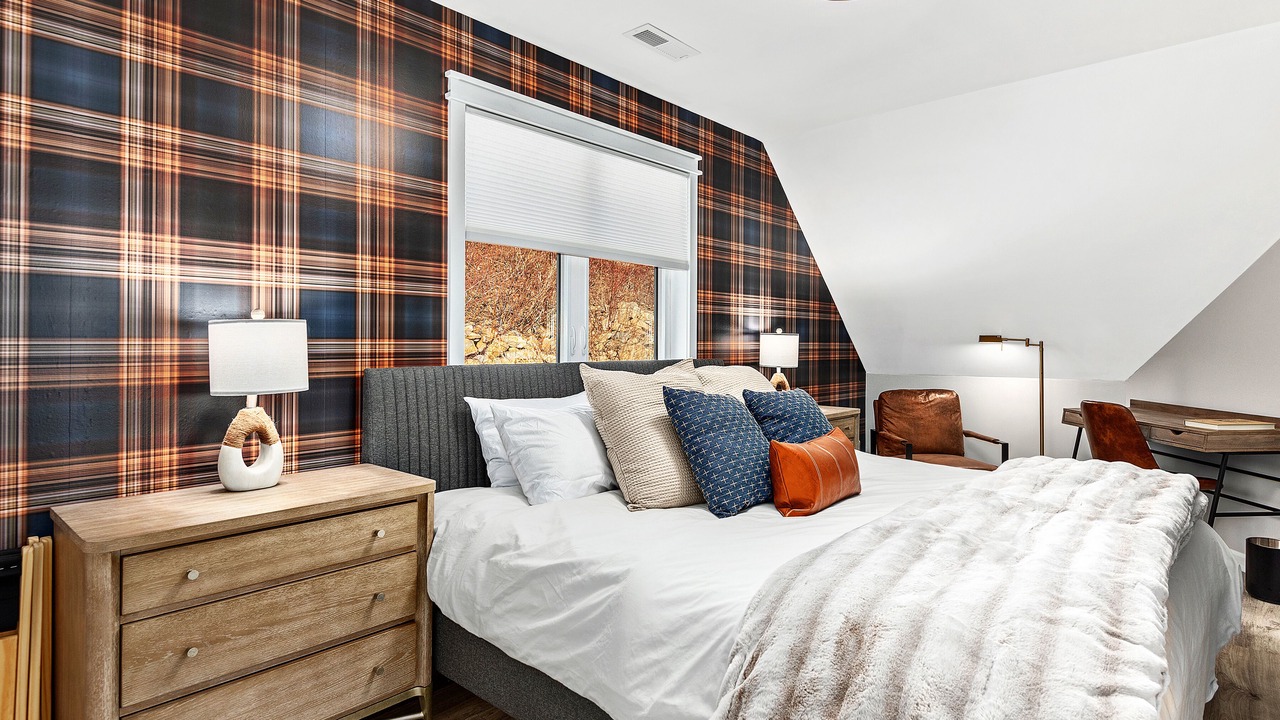 Photo of Bedroom in Swannanoa