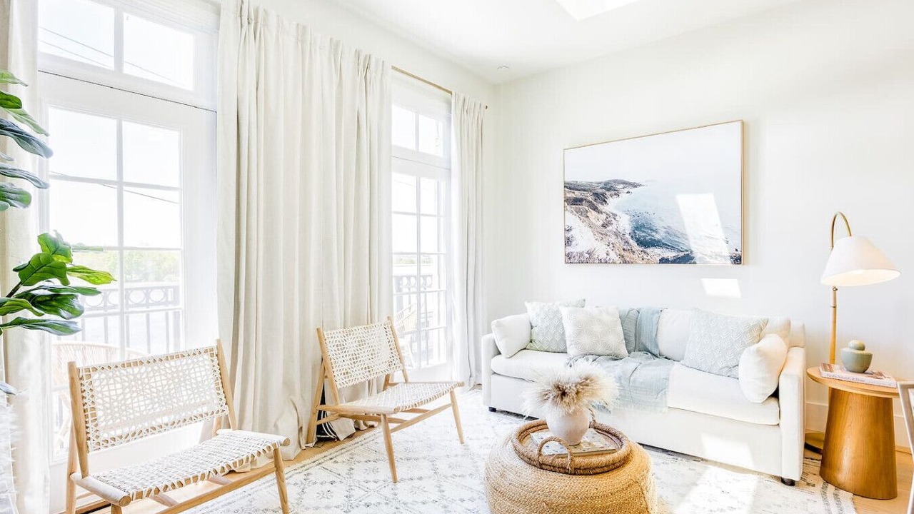 Photo of Livingroom in Wilmington Historic District