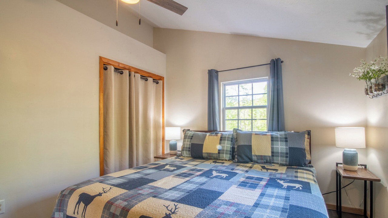 Photo of Bedroom in Sylva