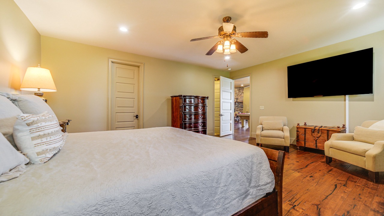 Photo of Bedroom in Cullowhee