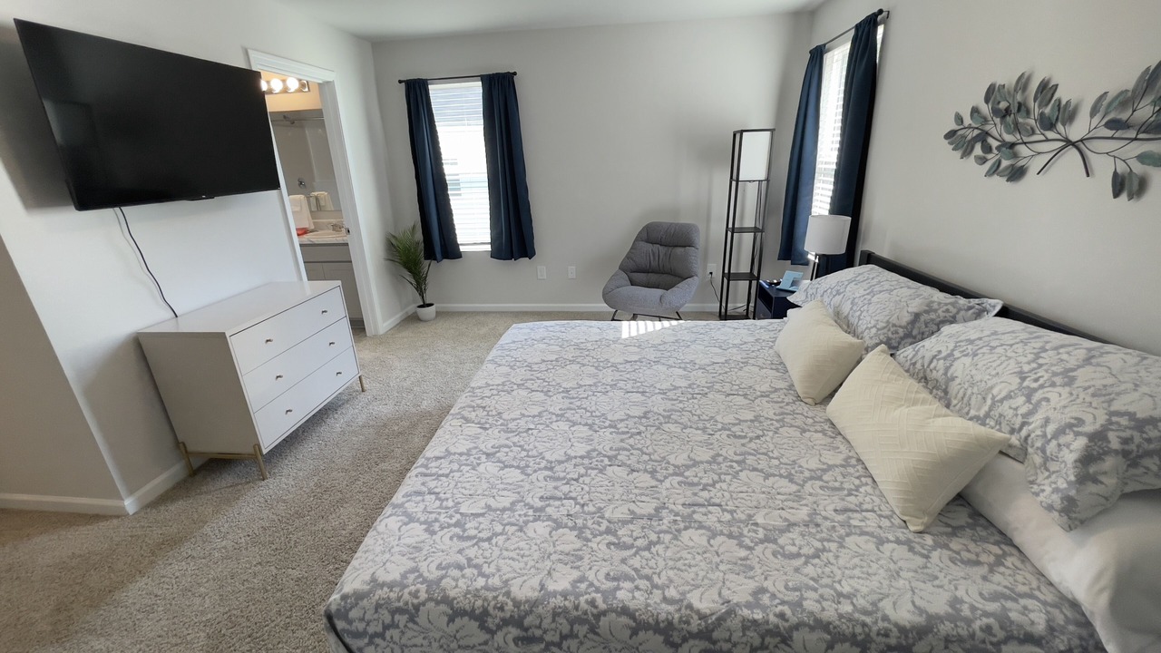 Photo of Bedroom in Five Points