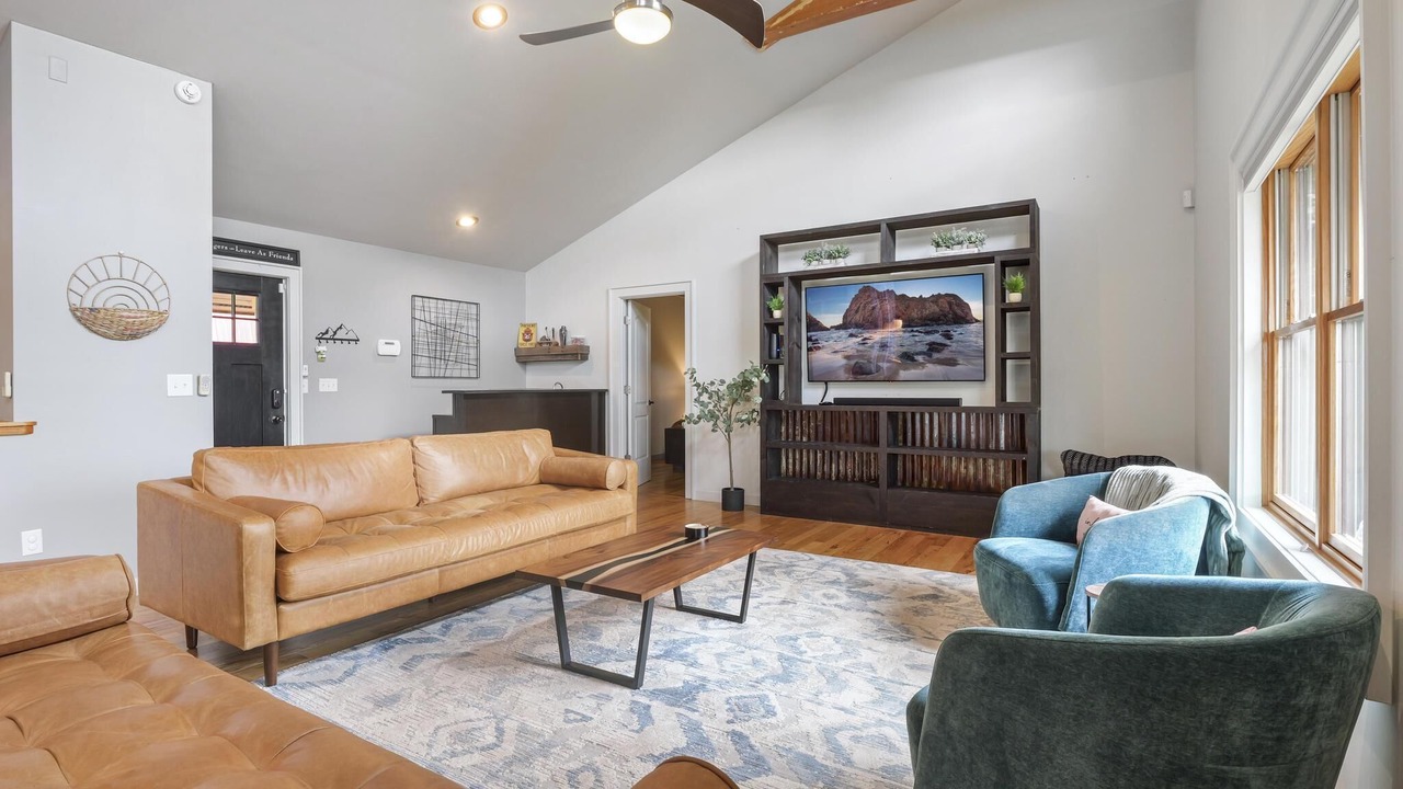 Photo of Livingroom in Canton