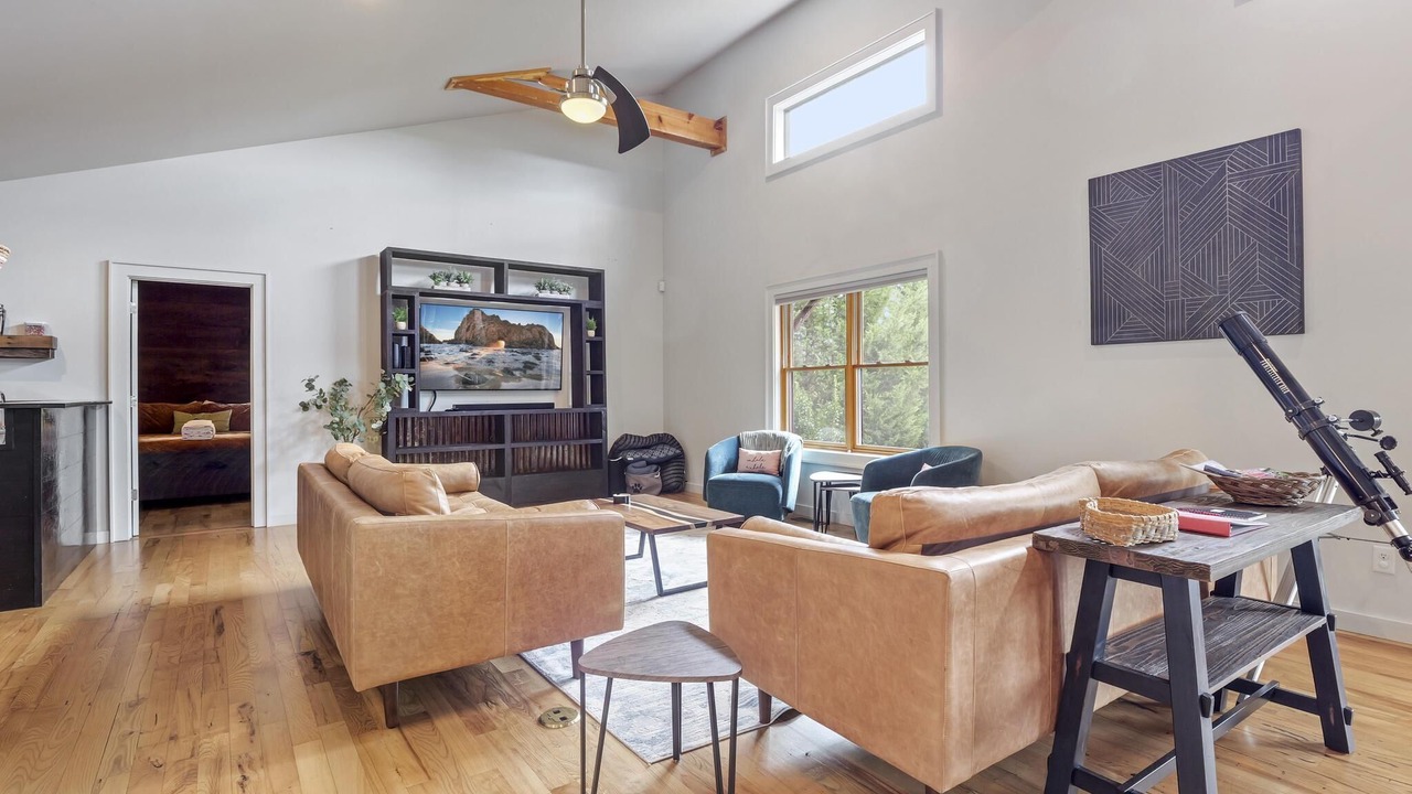 Photo of Livingroom in Canton
