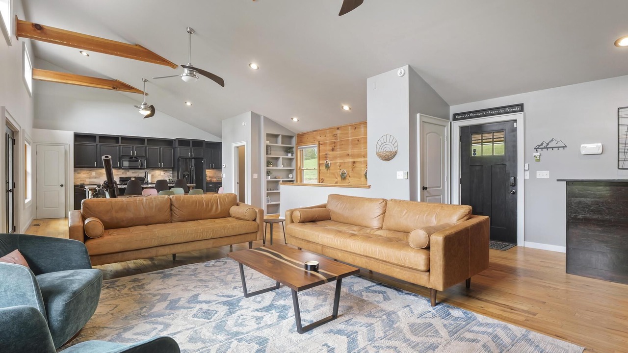 Photo of Livingroom in Canton