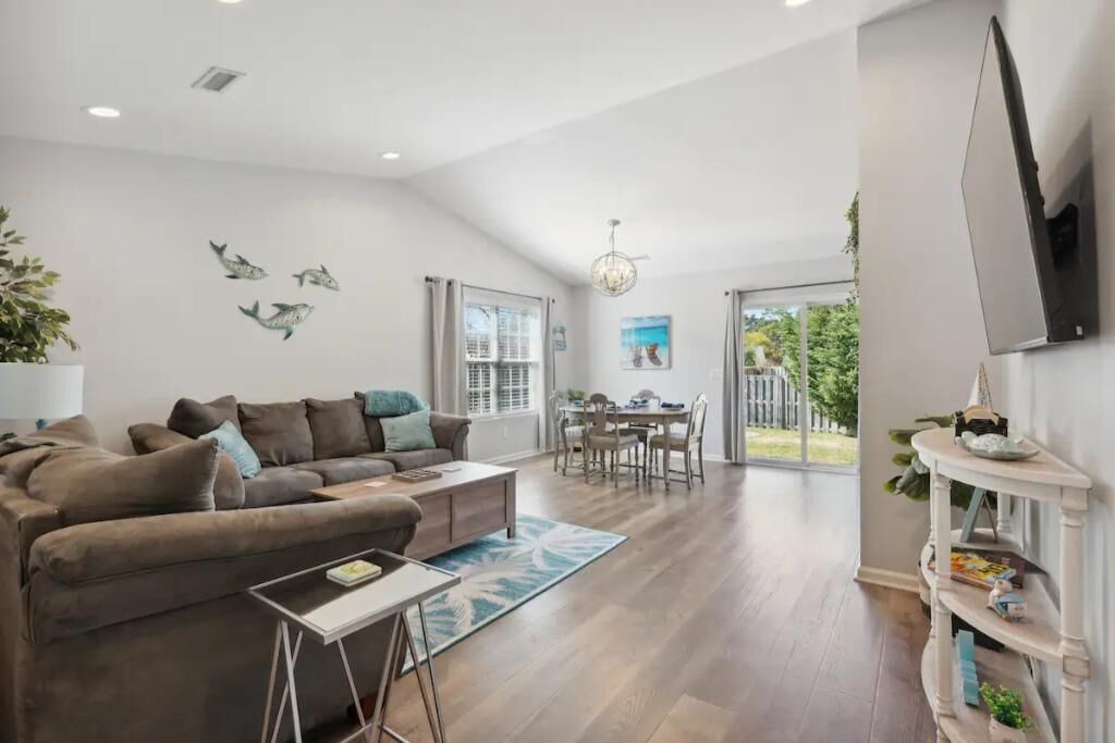 Photo of Livingroom in Myrtle Grove
