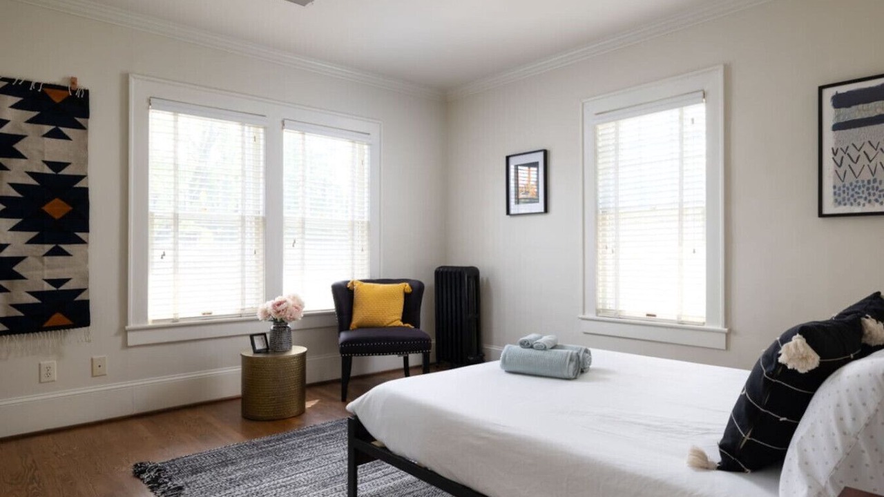 Photo of Bedroom in Old Irving Park