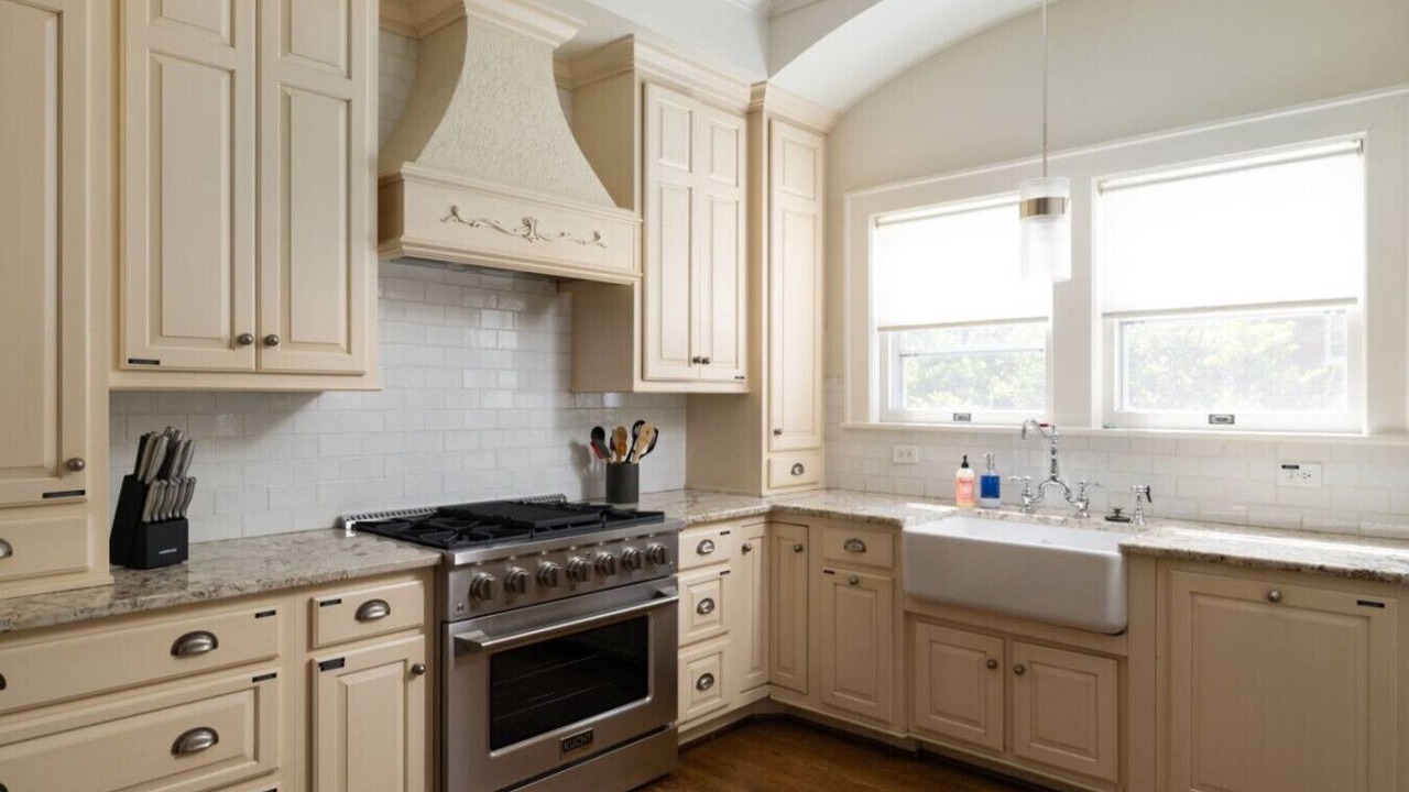 Photo of Kitchen in Old Irving Park