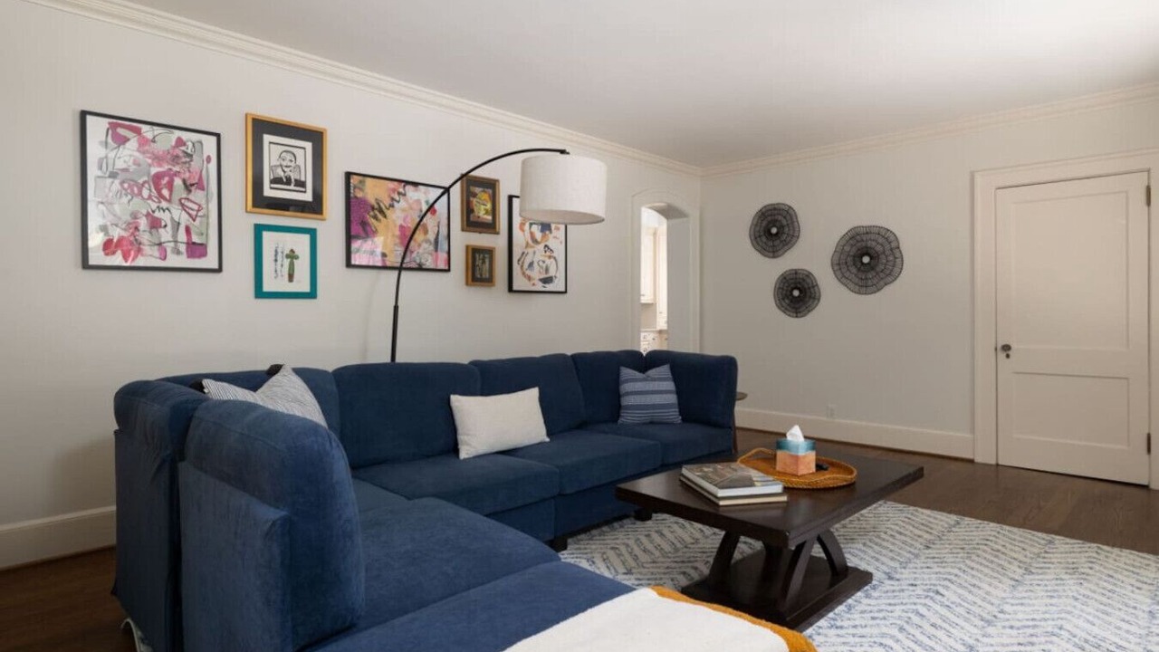 Photo of Livingroom in Old Irving Park