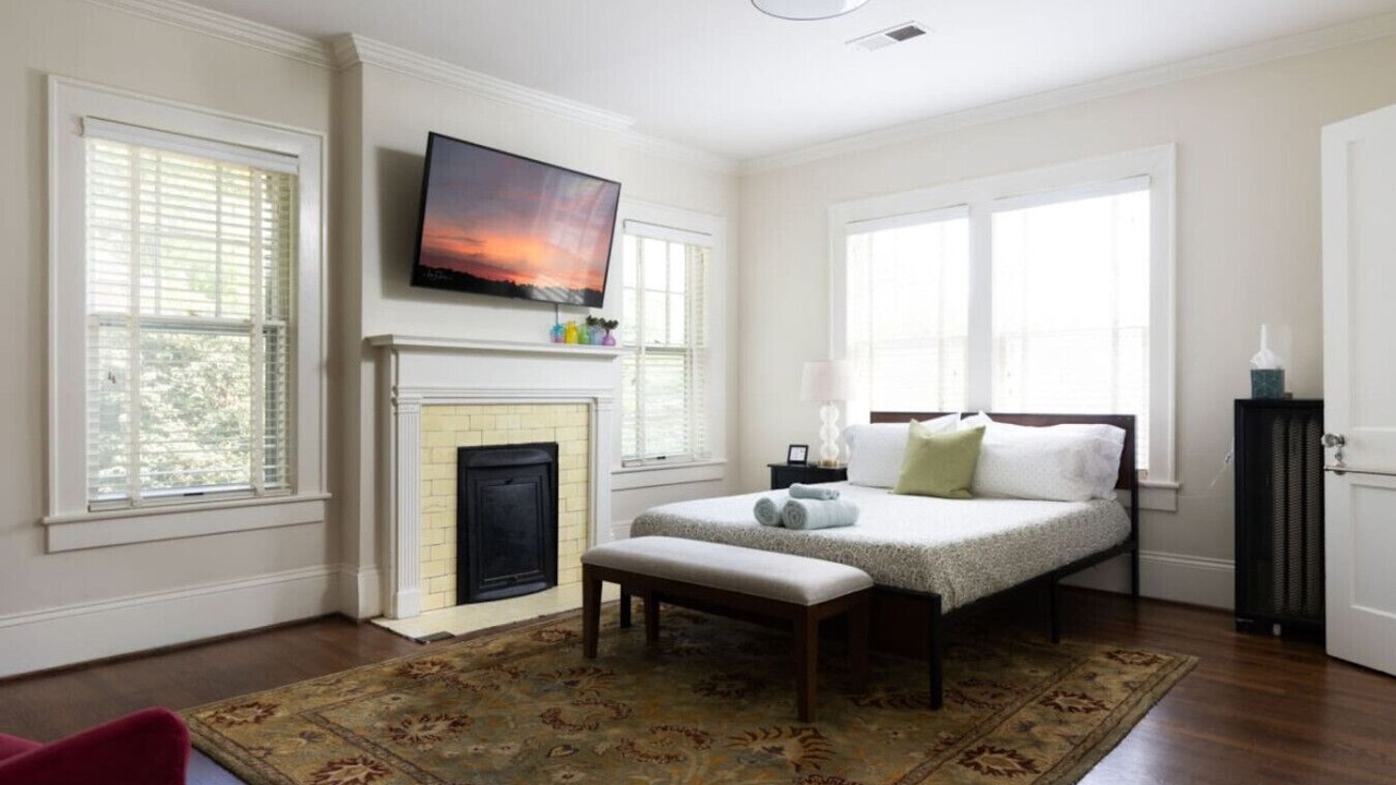 Photo of Bedroom in Old Irving Park