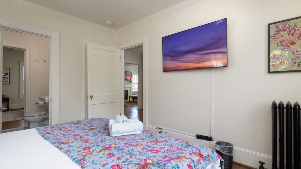 Photo of Bedroom in Old Irving Park