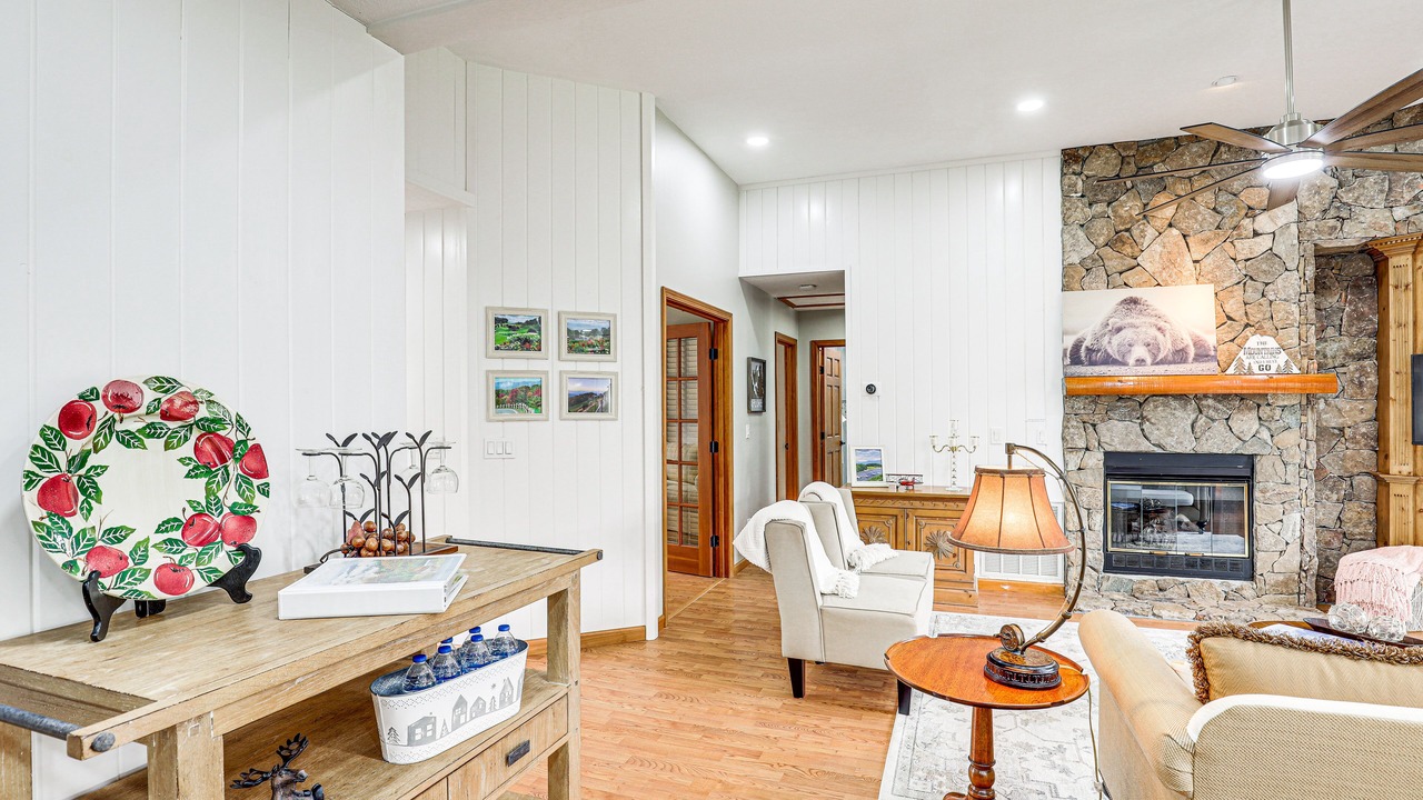 Photo of Livingroom in Mountain Air
