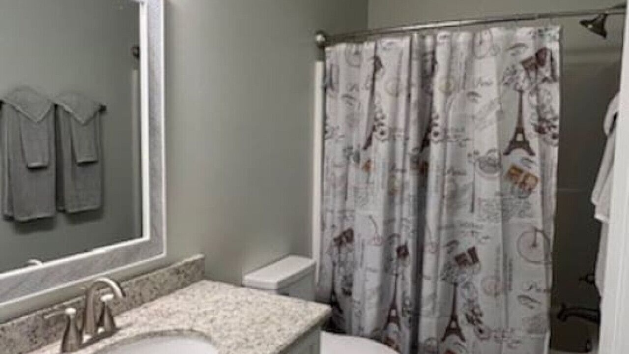 Photo of Bathroom in State Road