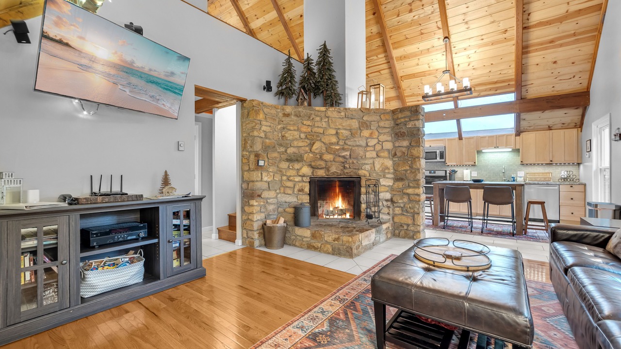 Photo of Livingroom in Charter Hills