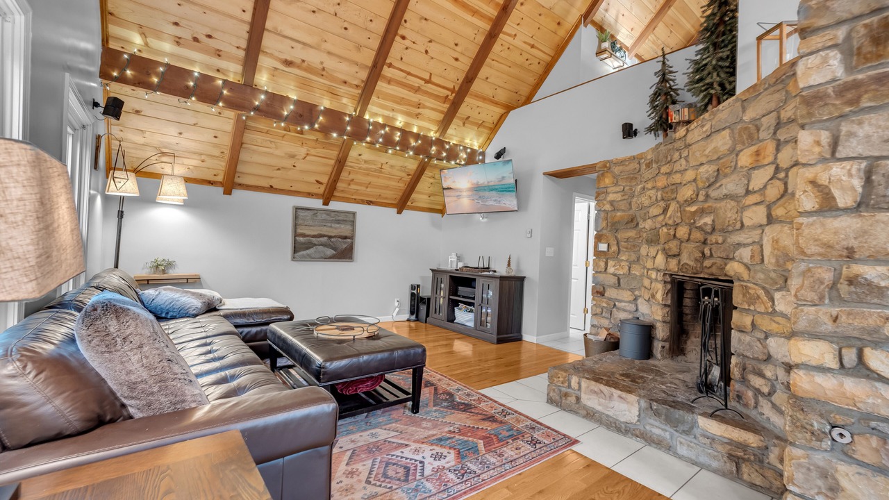 Photo of Livingroom in Charter Hills