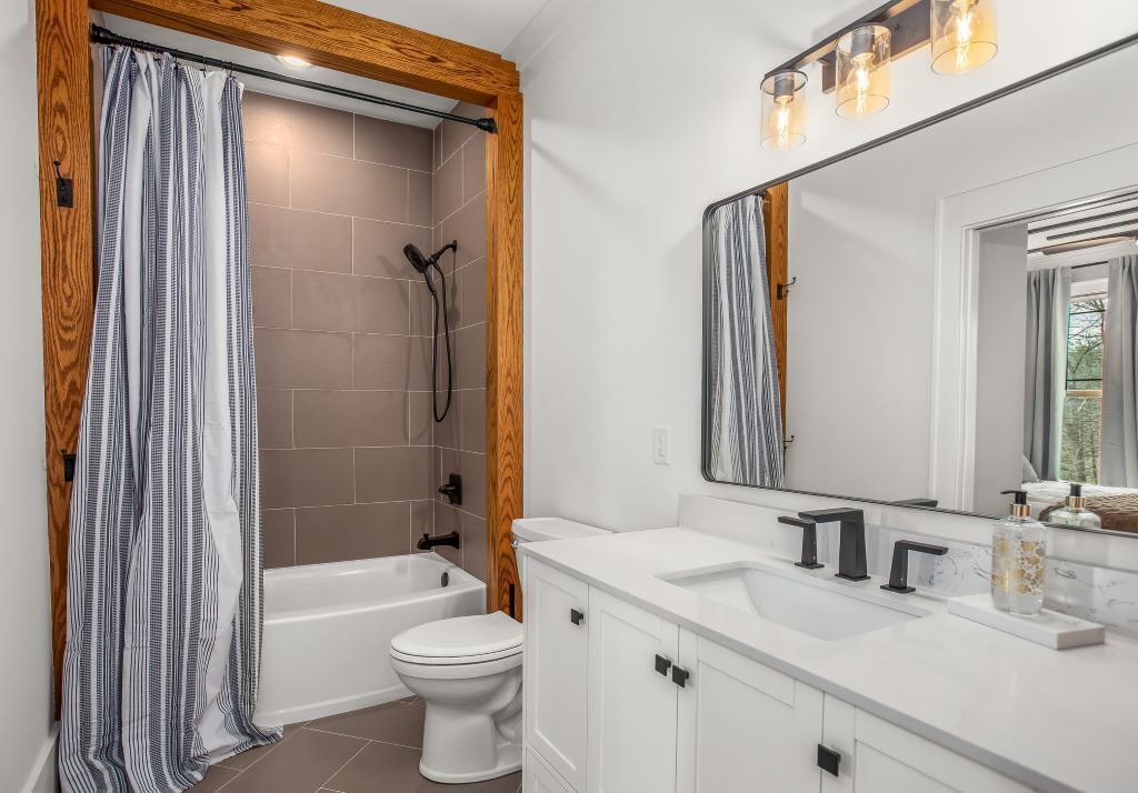 Photo of Bathroom in King