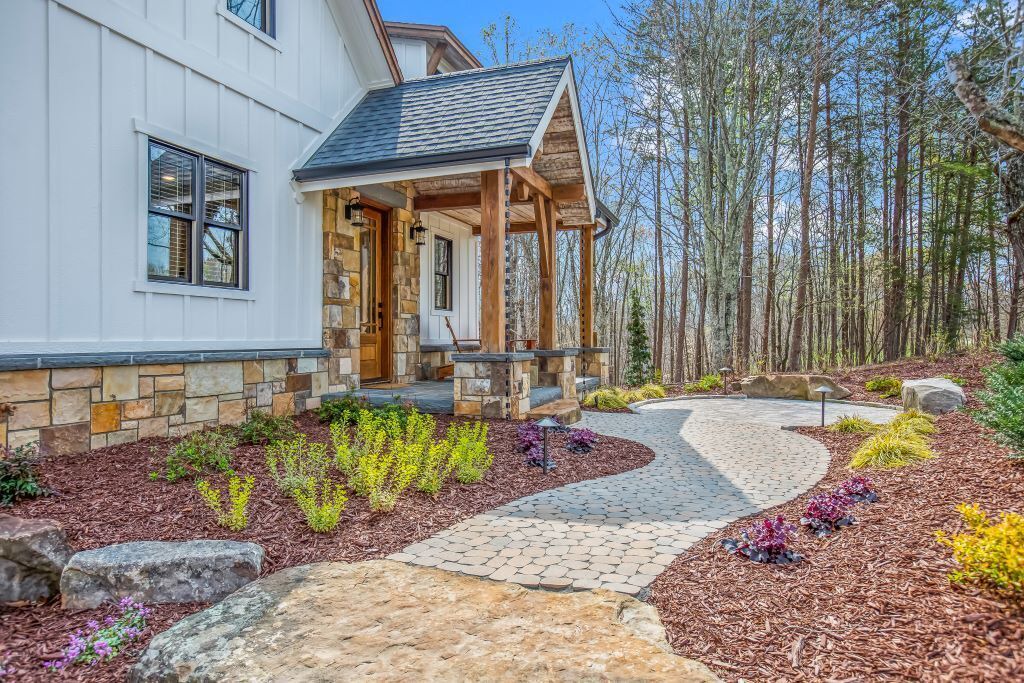 Photo of Outdoor in King