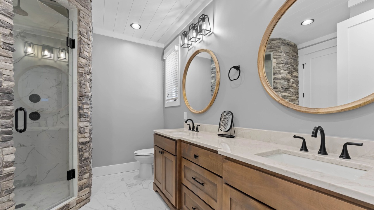Photo of Bathroom in Lake Norman of Catawba