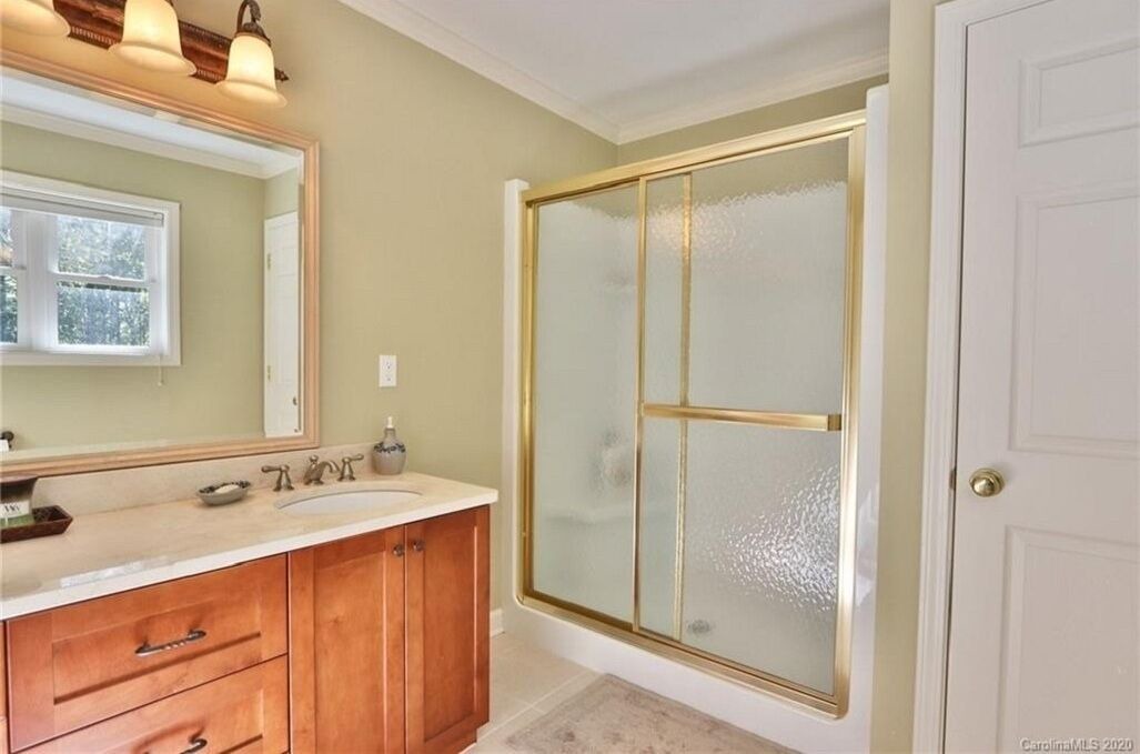Photo of Bathroom in Boomer
