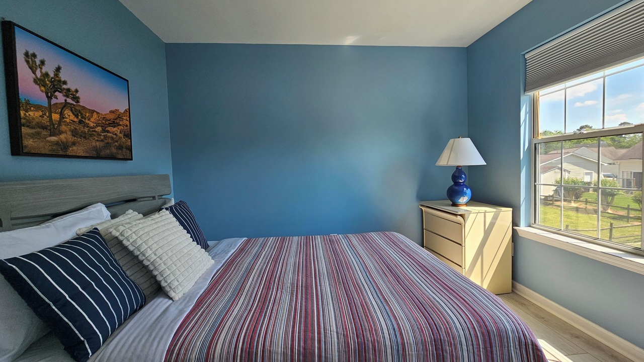 Photo of Bedroom in Davis Lake - Eastfield