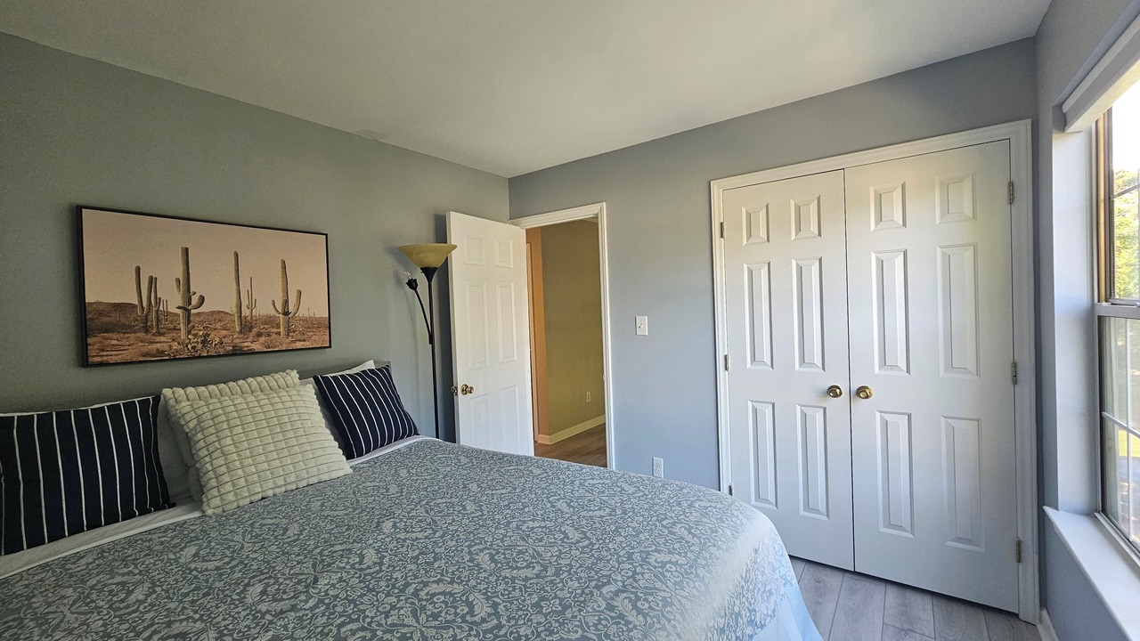 Photo of Bedroom in Davis Lake - Eastfield