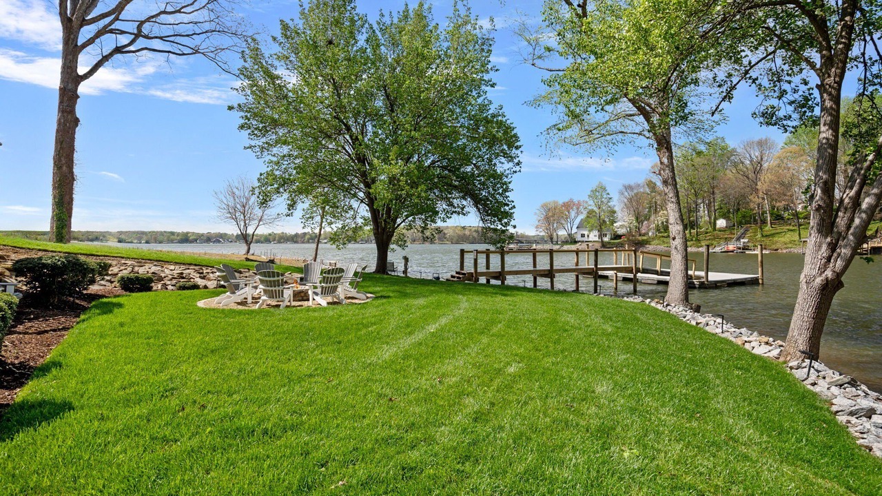 Photo of Patio Balcony in Lake Norman of Catawba