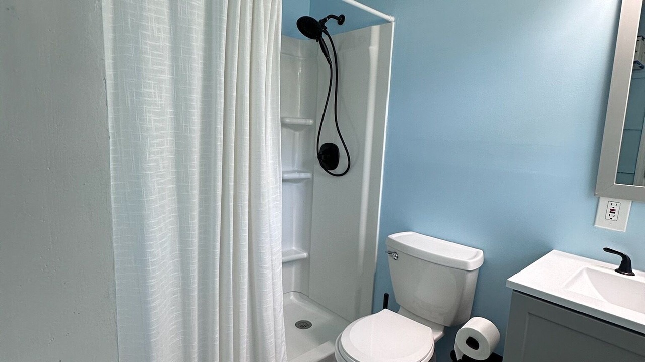 Photo of Bathroom in Manteo