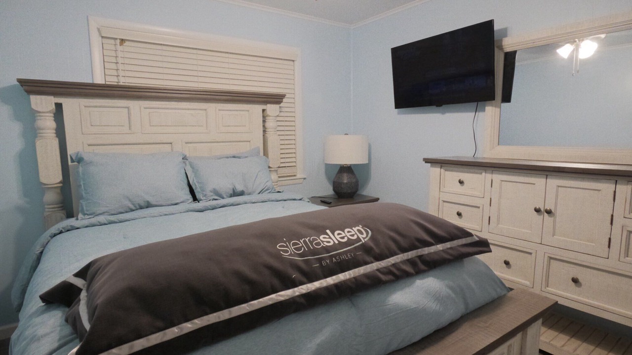 Photo of Bedroom in Manteo