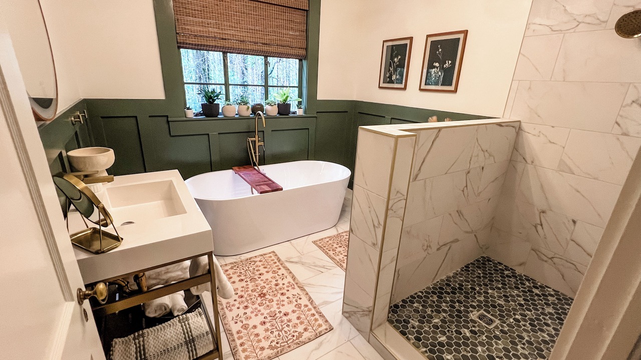 Photo of Bathroom in Hendersonville