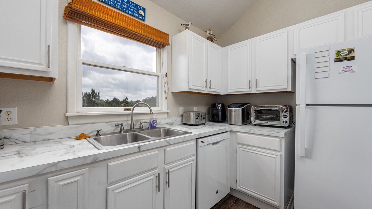 Photo of Kitchen in Carova Beach