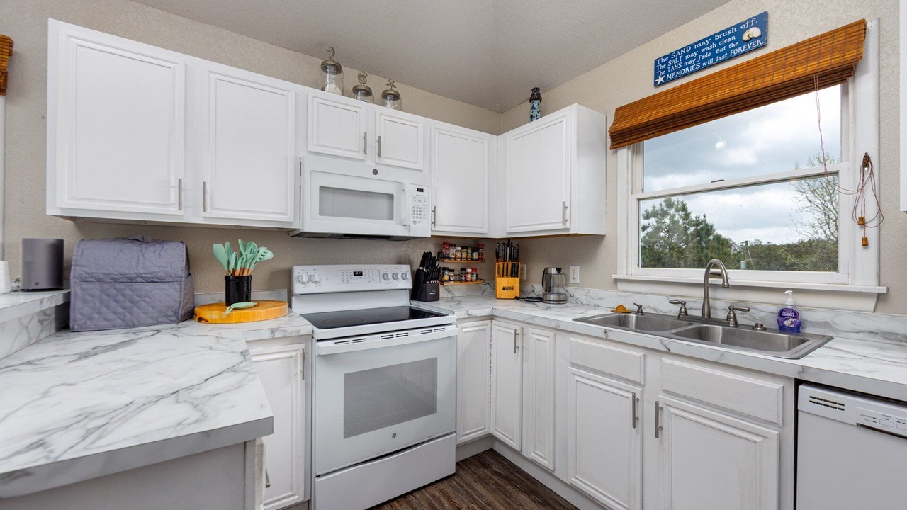 Photo of Kitchen in Carova Beach