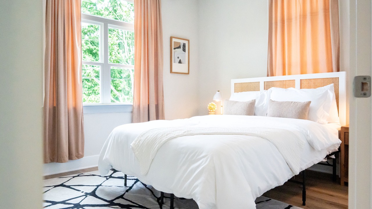 Photo of Bedroom in Downtown